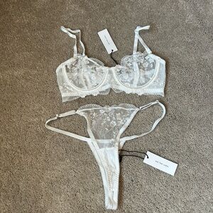 Chic White Lace Bra Set